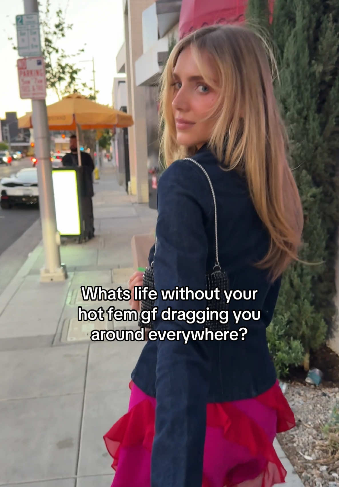 @LARA G.