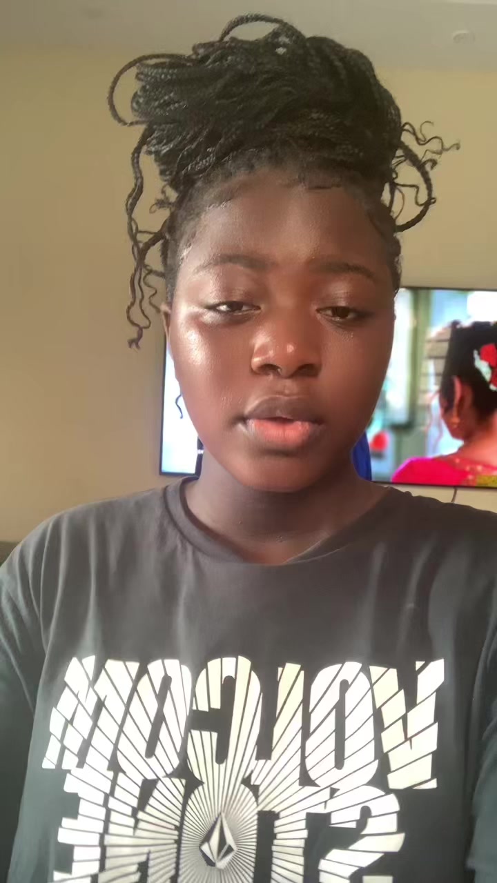 @𝔂𝓿𝓸𝓷𝓷𝓮💘