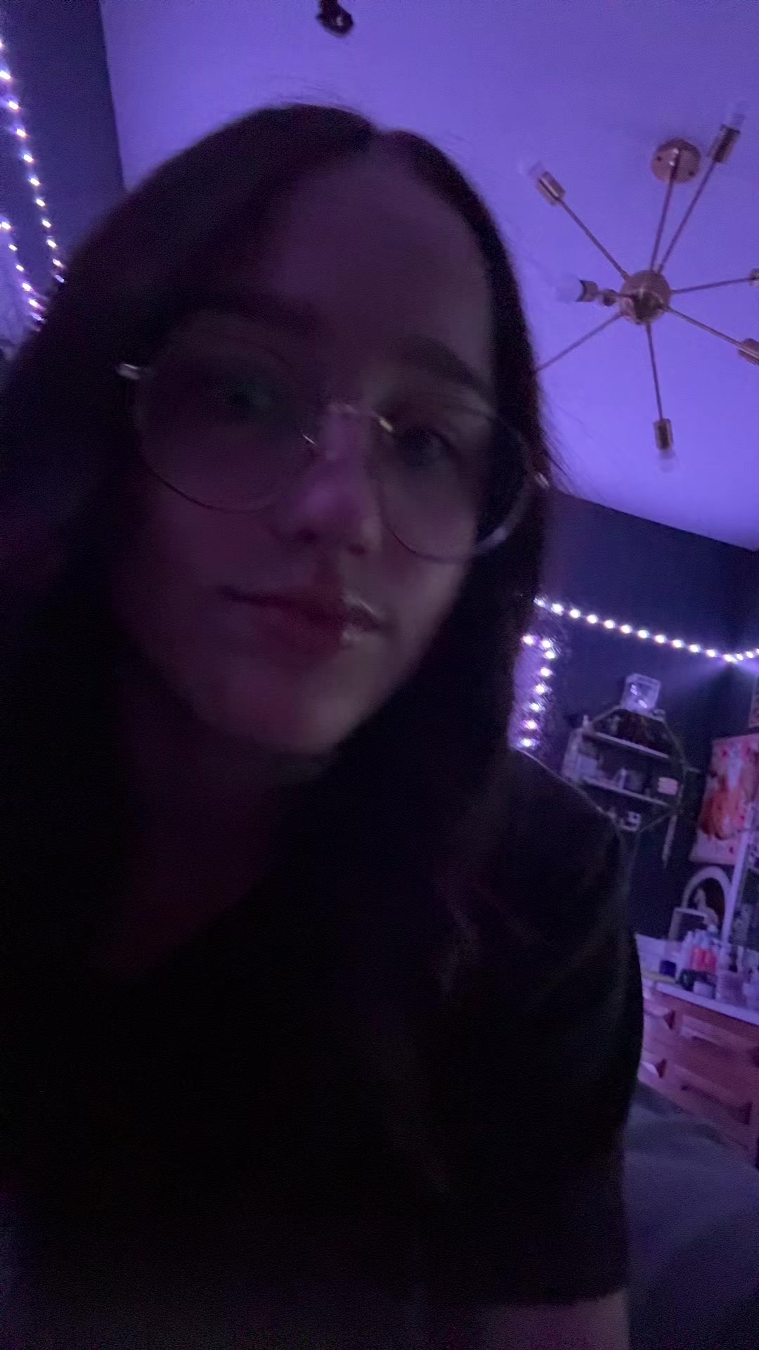 @Kiara🦩