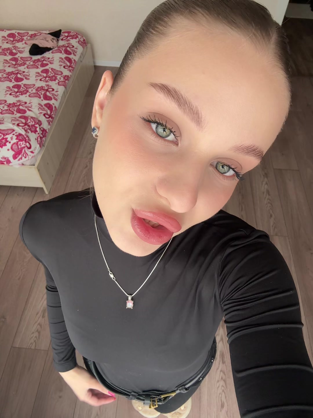@Настя Я 🧟♀️