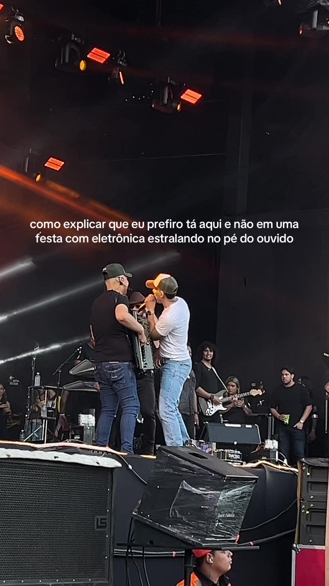 @bia muniz