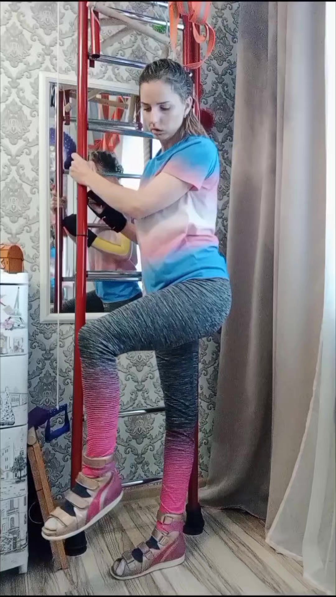 @Виктория