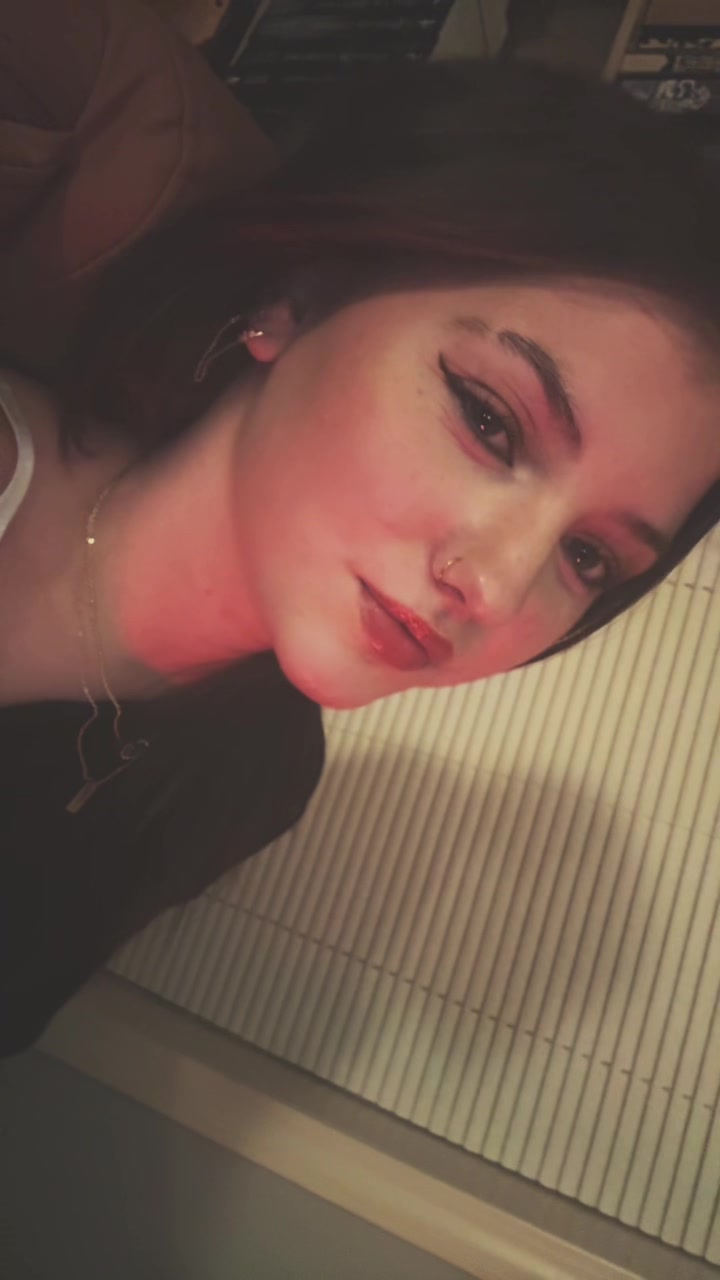 @𝓩𝓸𝓮