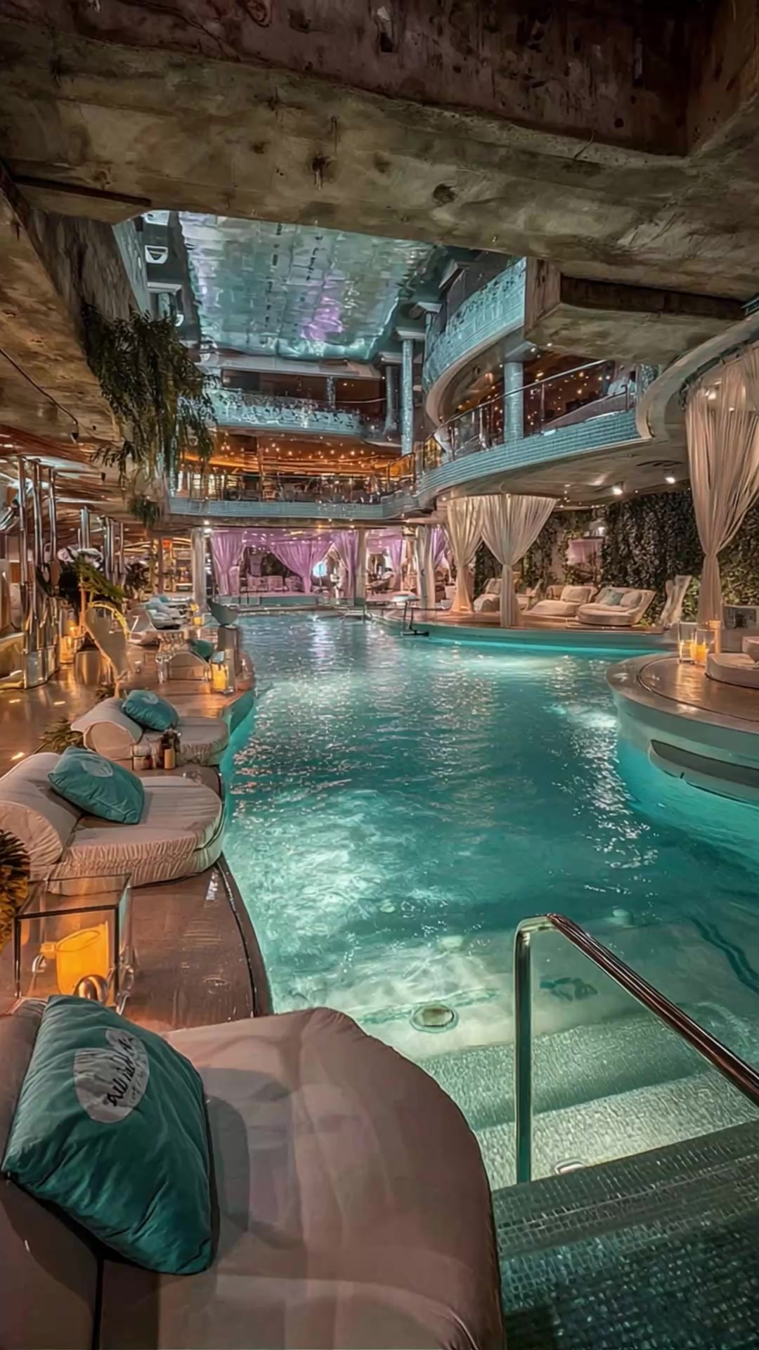 @Luxquisit