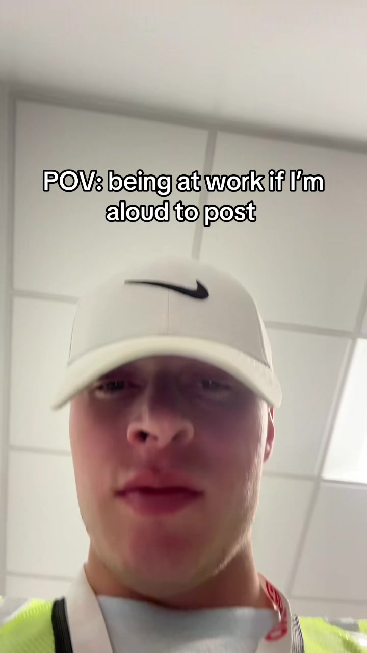 @D o m i n i c