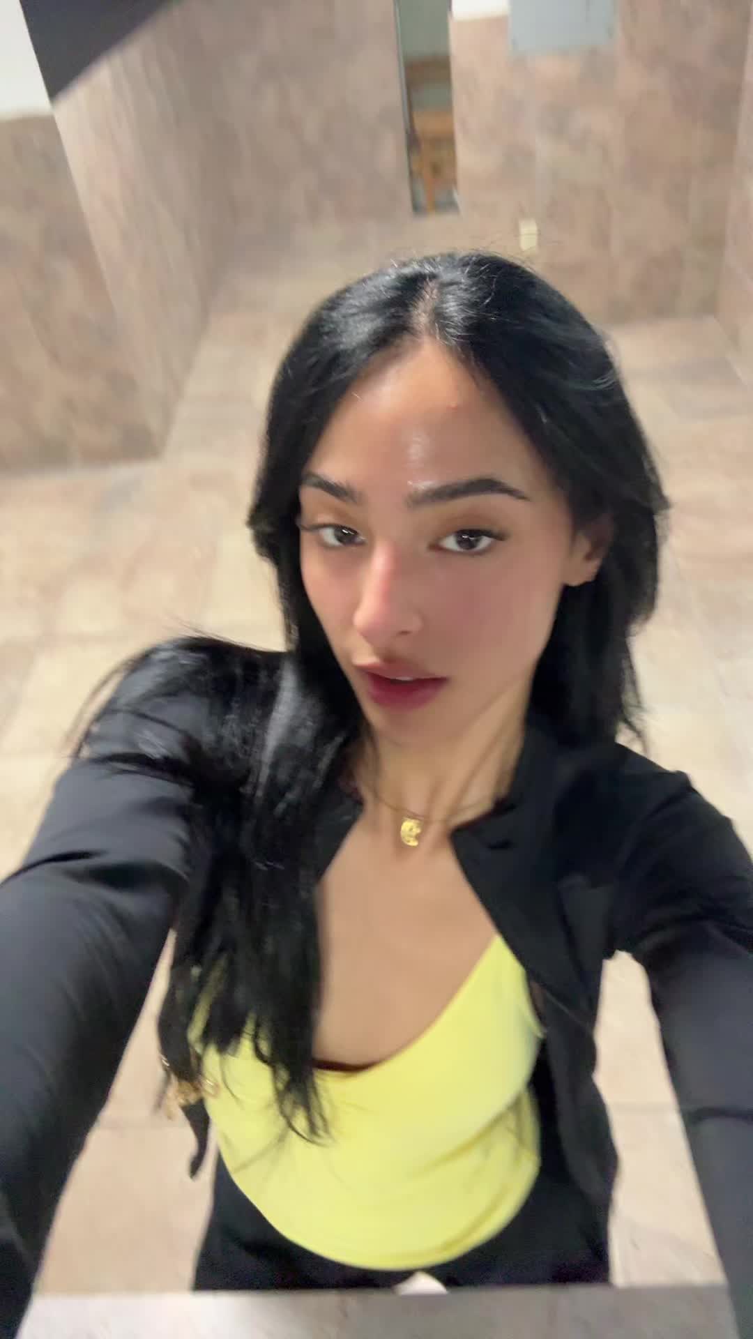 @Daaviaanaa
