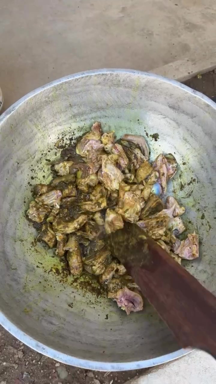 @&Scaron;URAJ ŚINGH