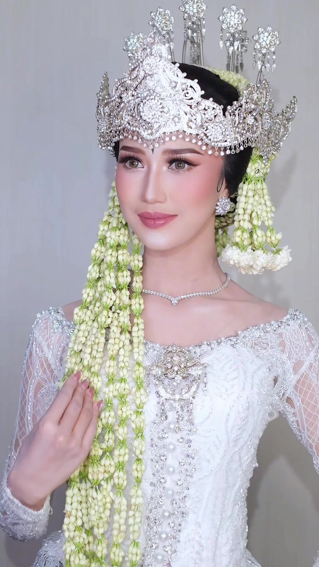 @BabangDyoMakeup&Hairdo