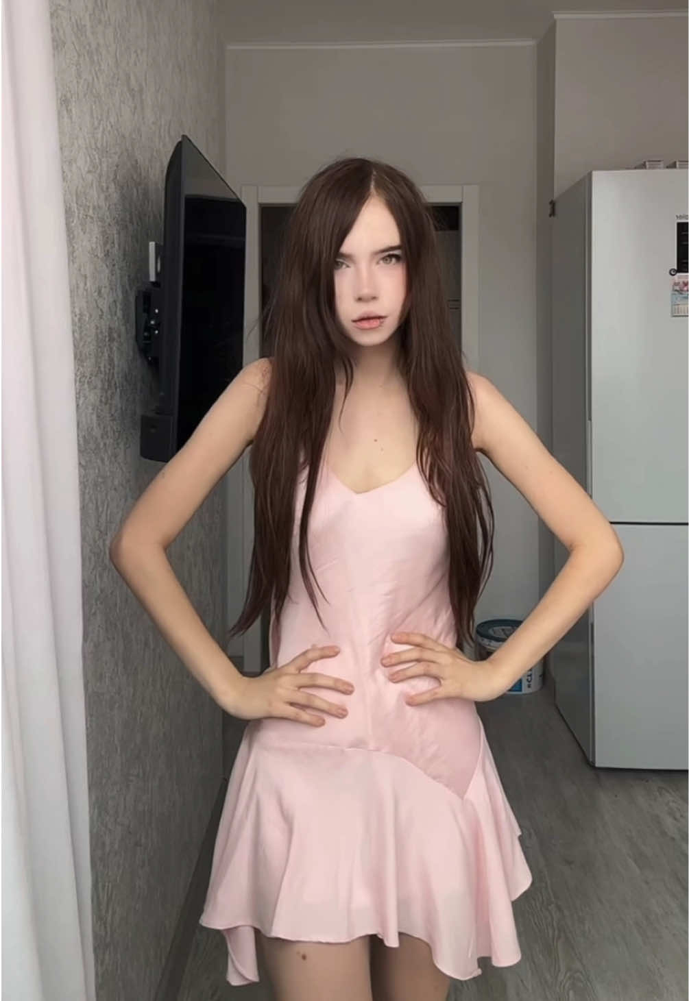 @paledollie