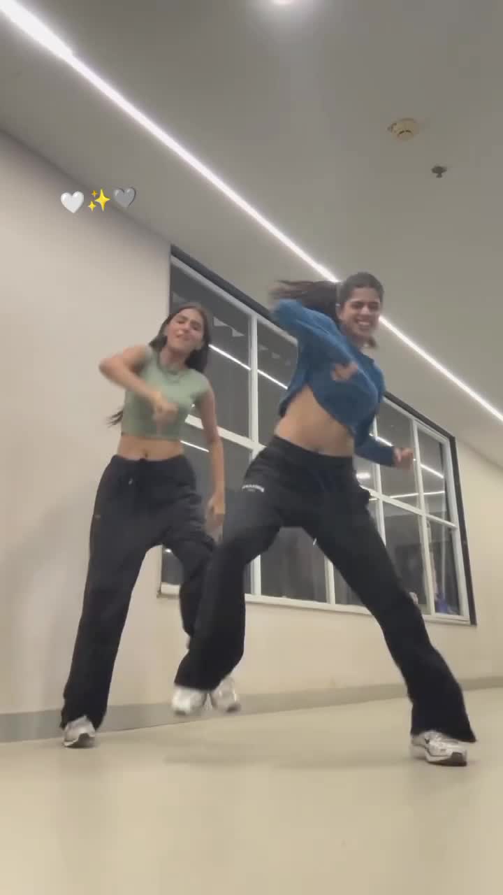 @Hot 🥵 Dance