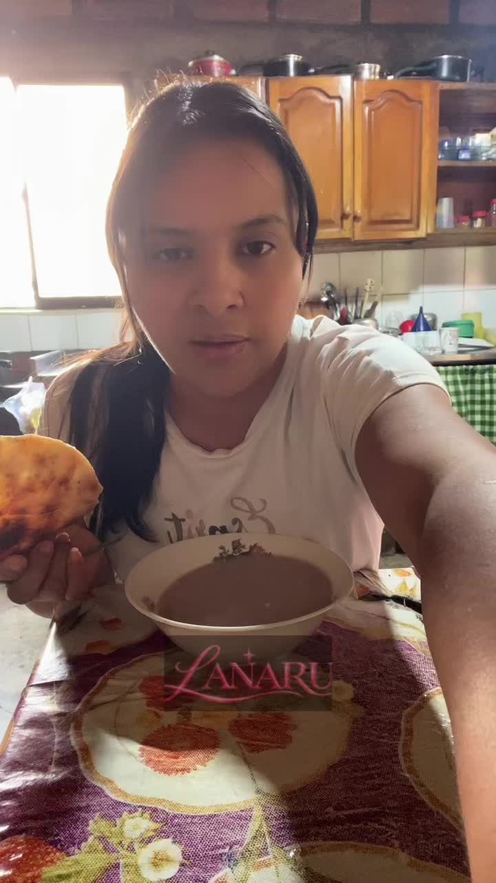 @𝗟𝗔𝗡𝗔𝗥𝗨 🫡💕