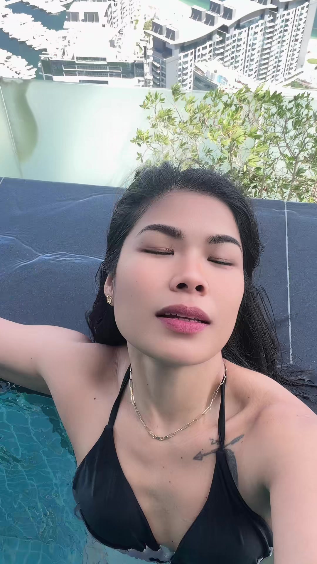@Kimmy_09 on IG 🦋