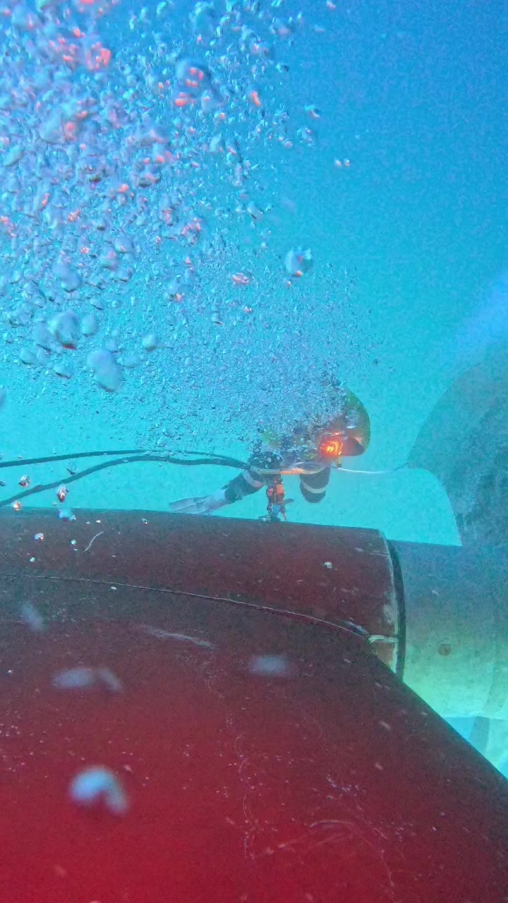 @auscomdiver