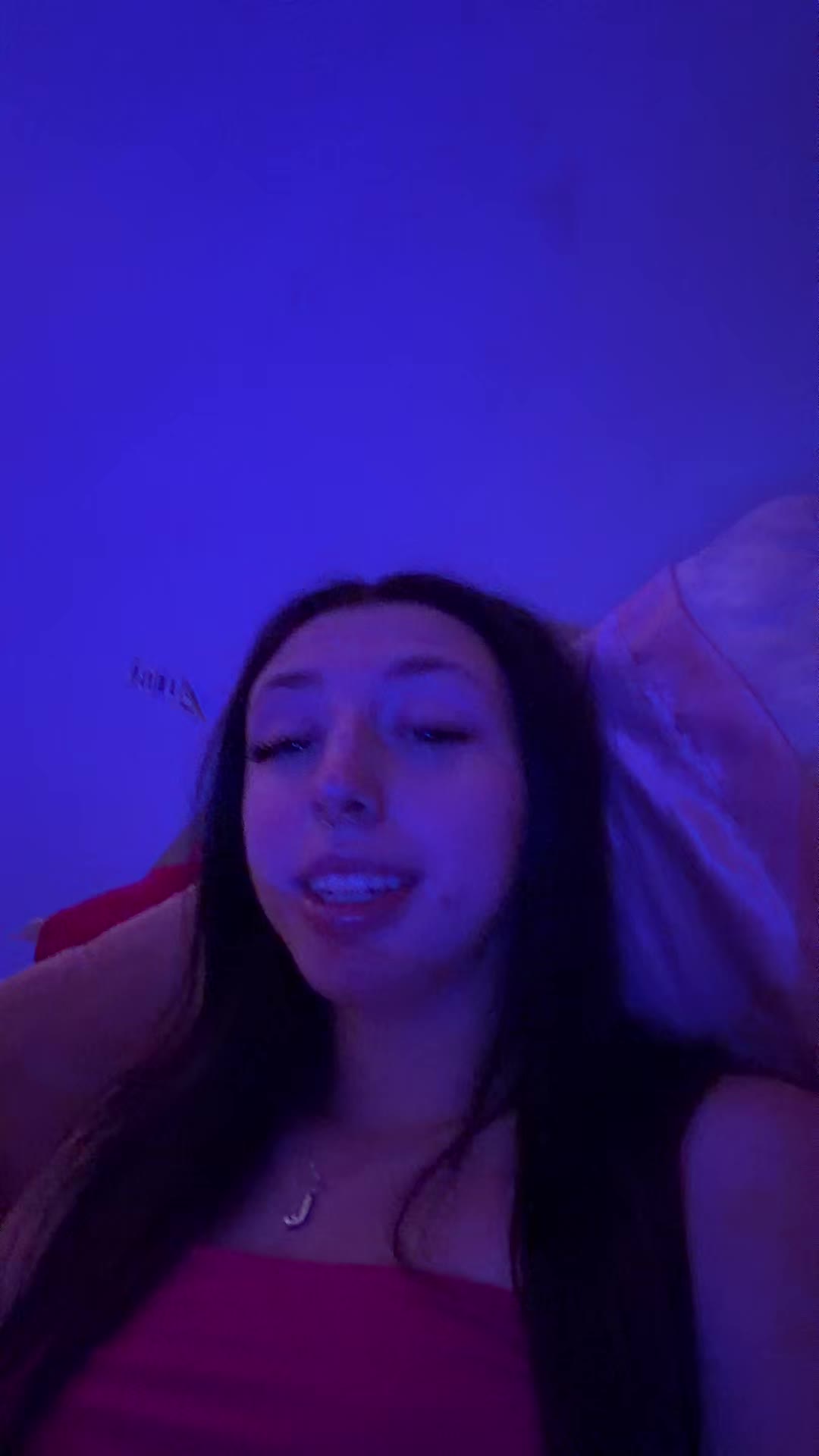 @Trins spam 💞