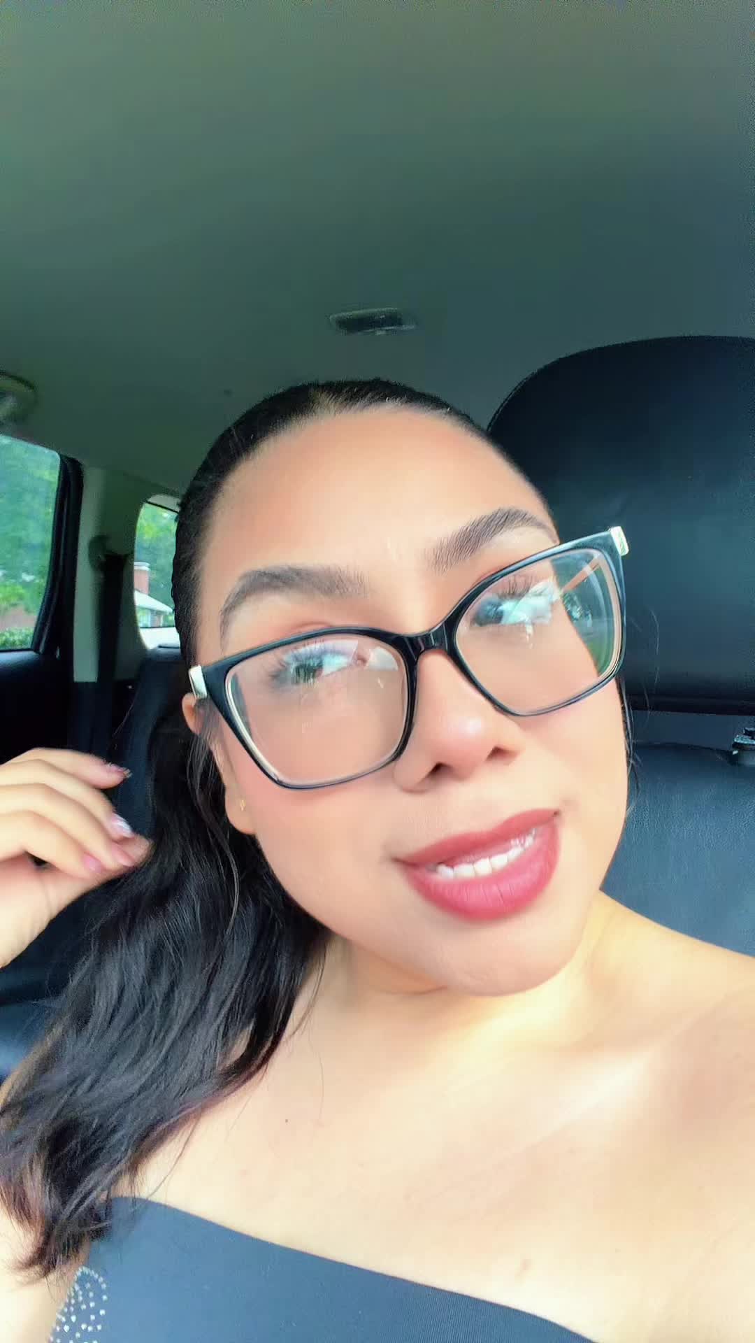 @Giselle Posada Official