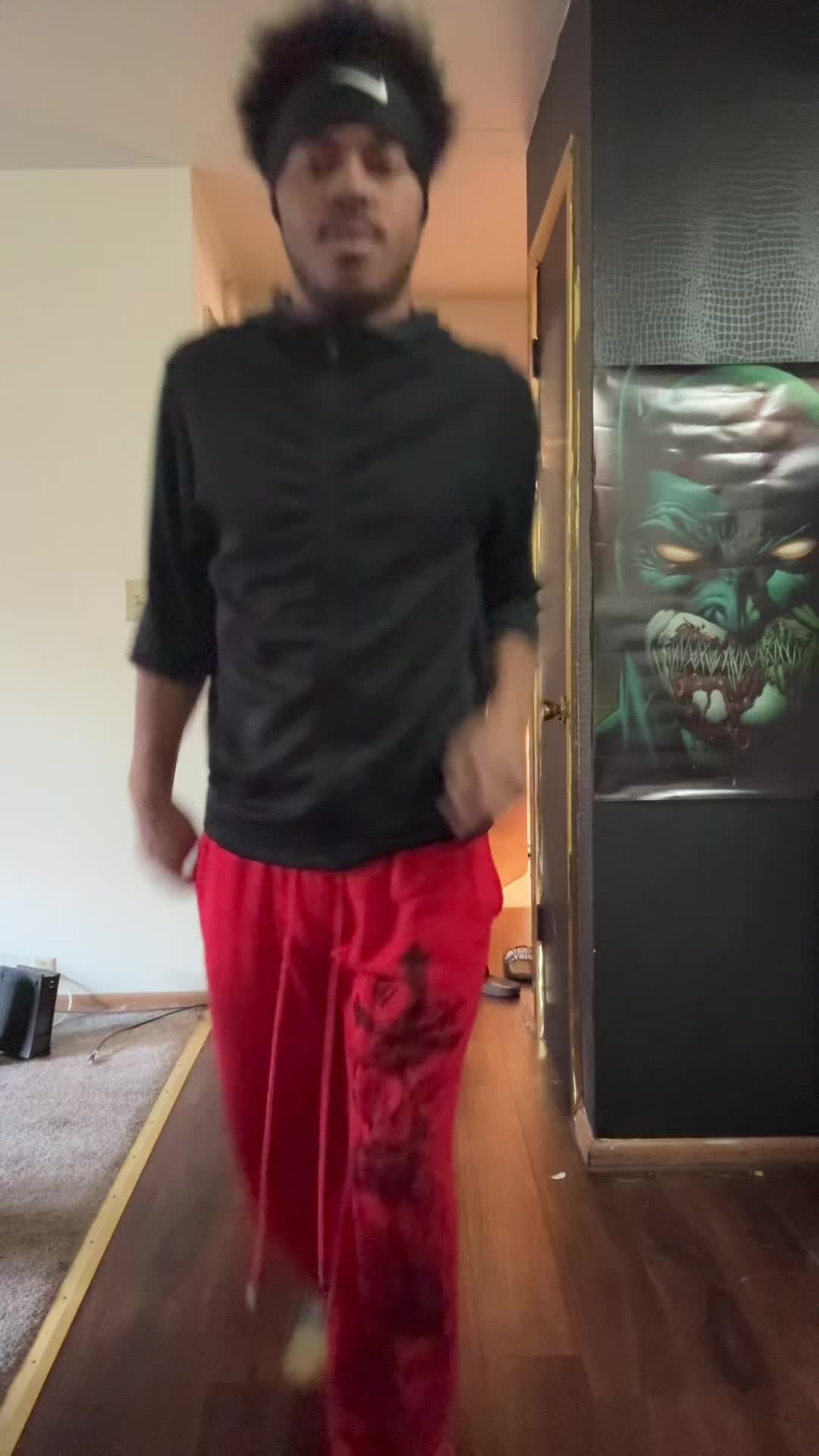@Nikeese🖤