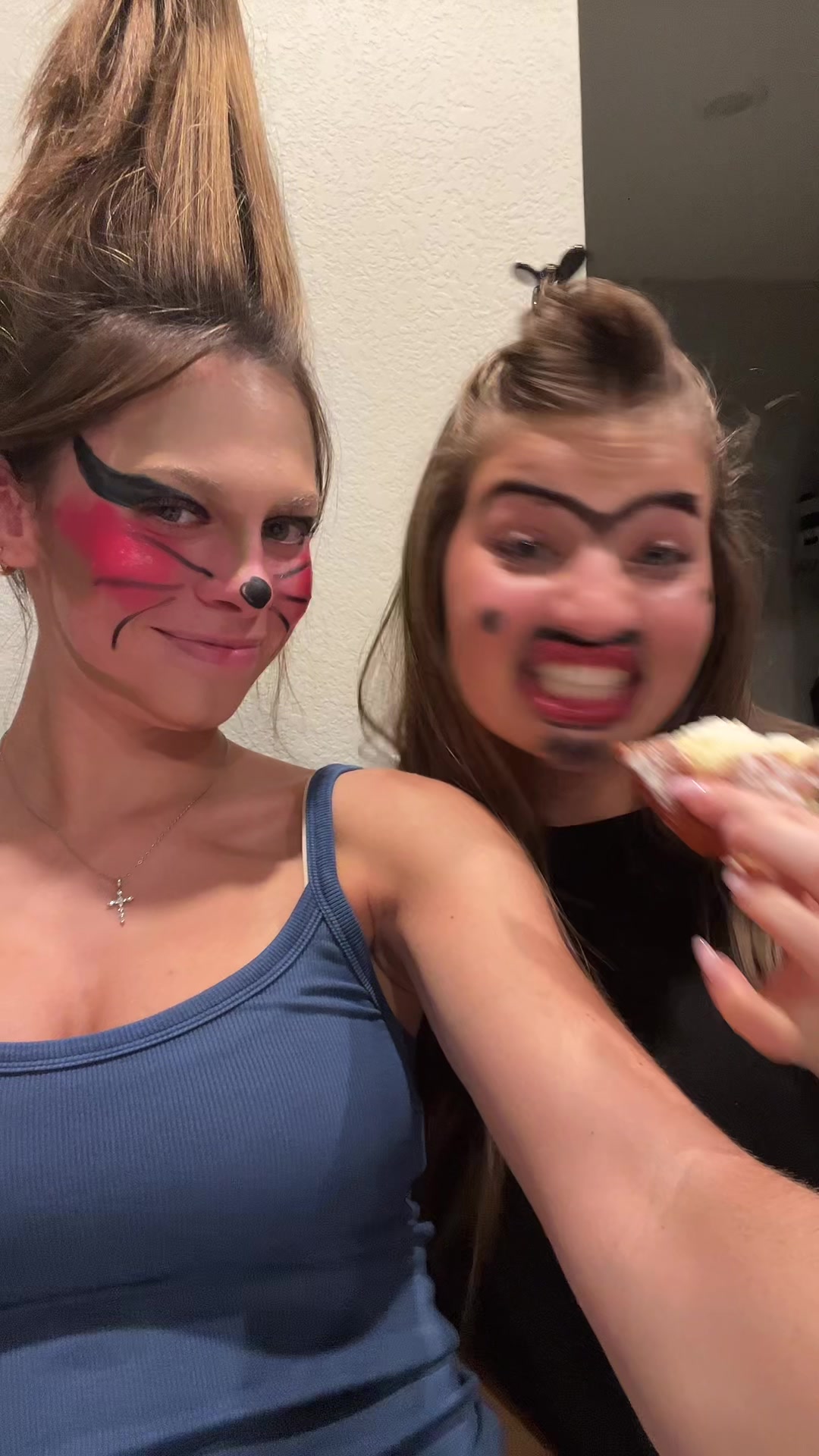@👄
