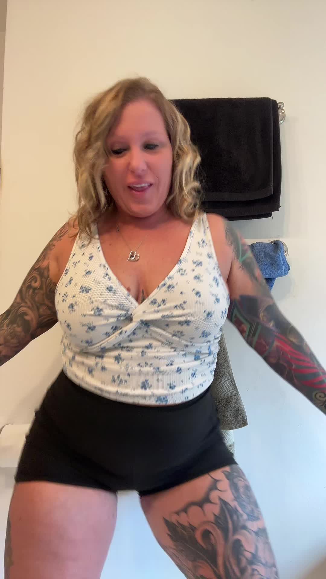 @Tattedmoonqueenoftheban