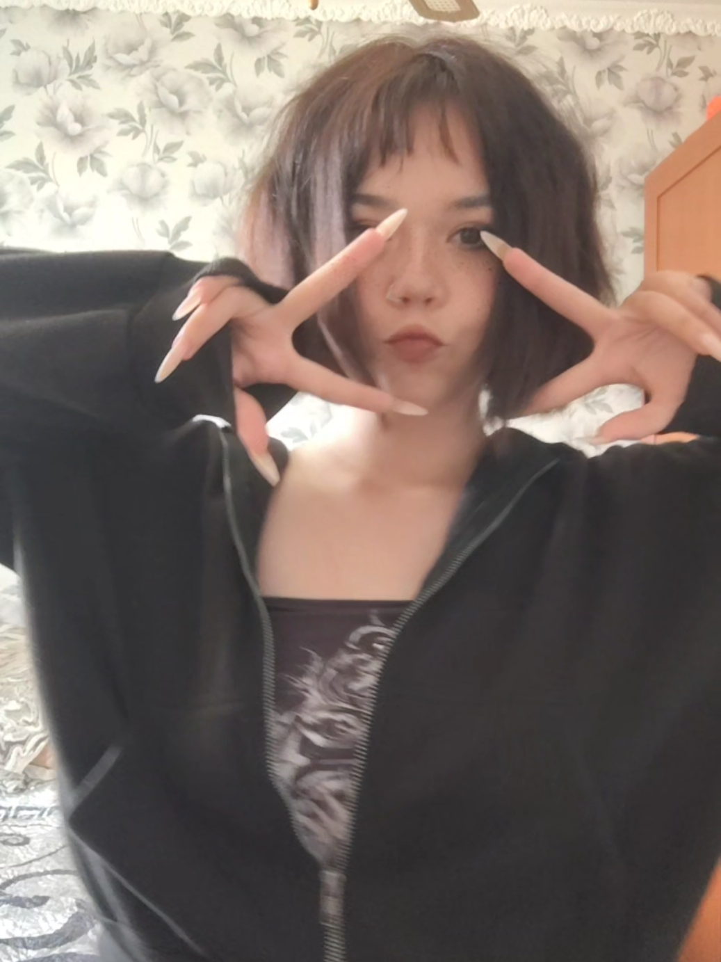 @⁺ᯏ   𝓅ℯ𝒶𝓇𝓁 ₊   🎂    ༢
