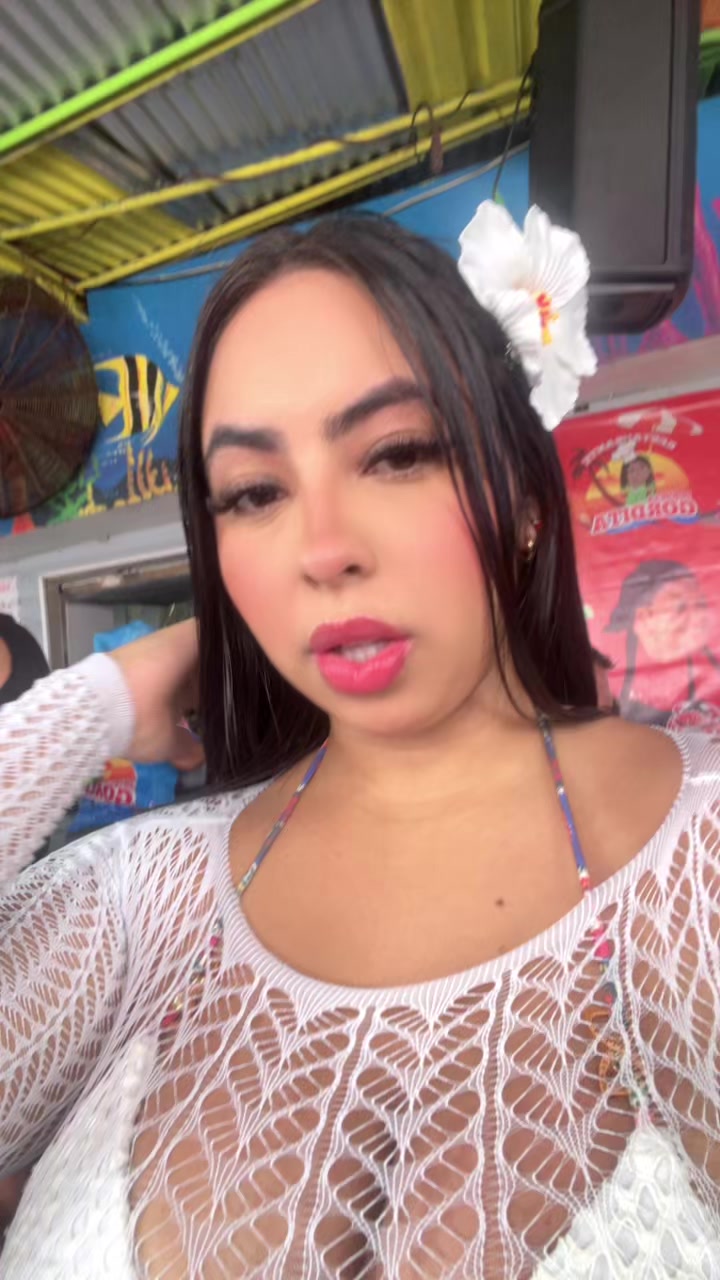 @Laura Mena