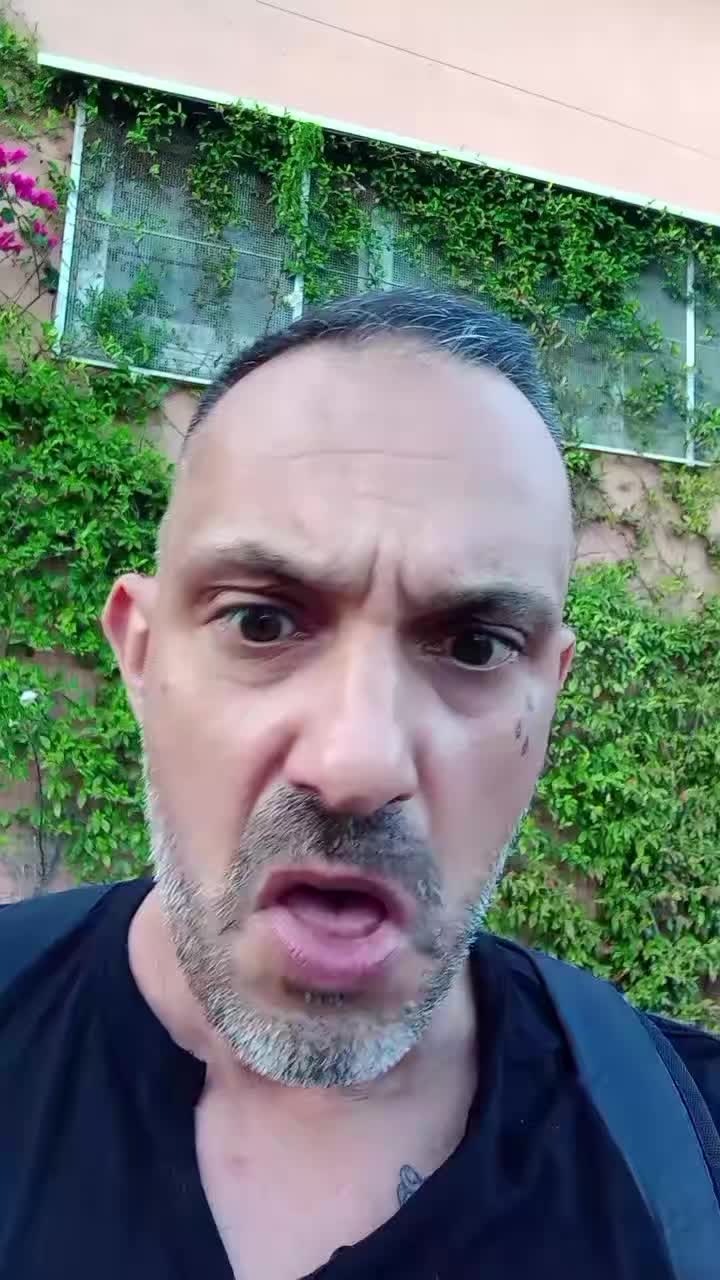 @Vitaliano Corasoniti