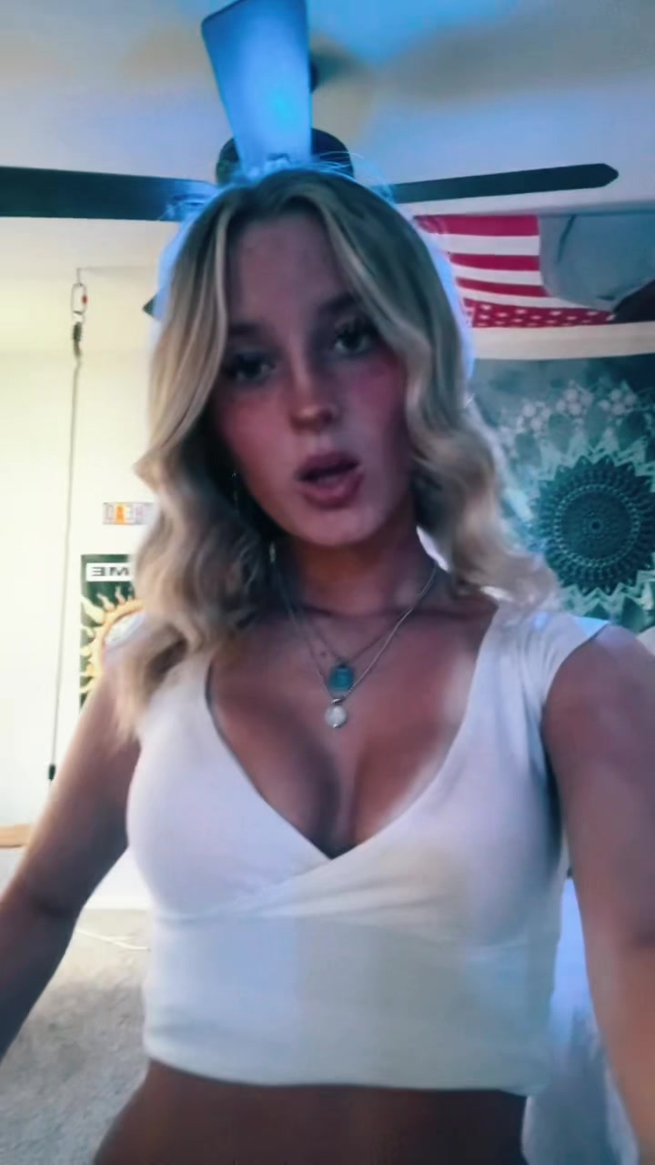 @alexiejanee