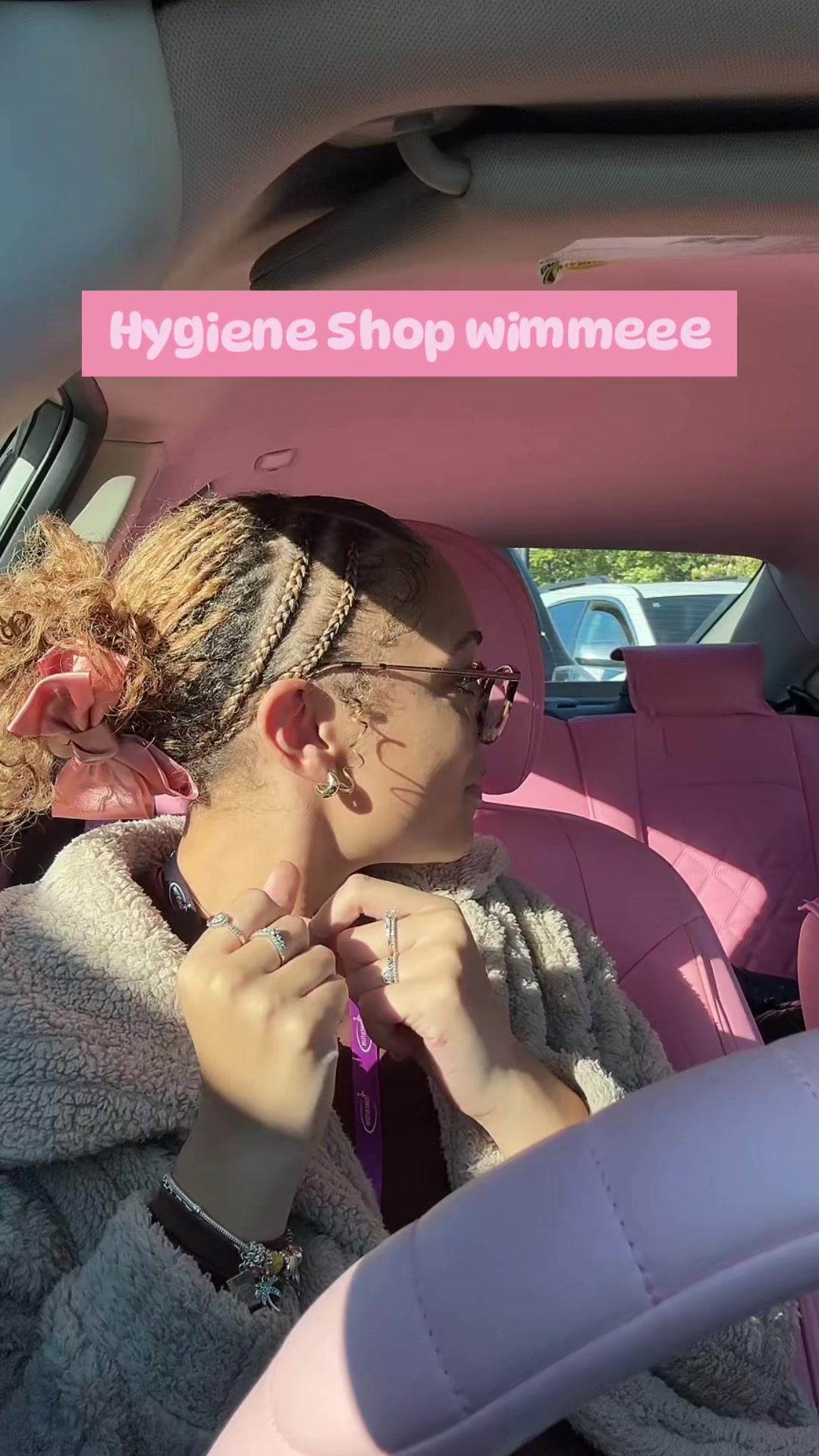 @👱🏽♀️