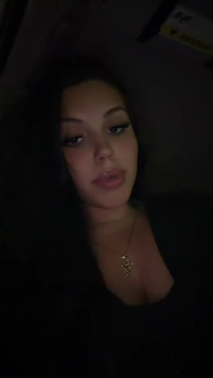 @Stephanie🖤