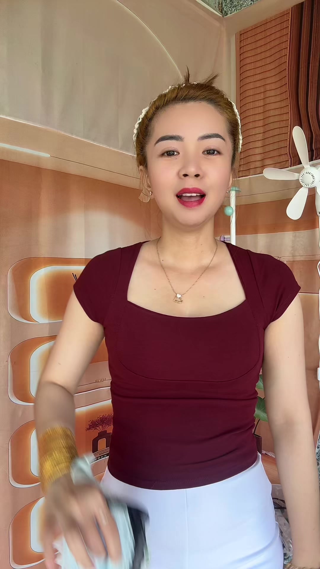 @Em Cẩm N&egrave;