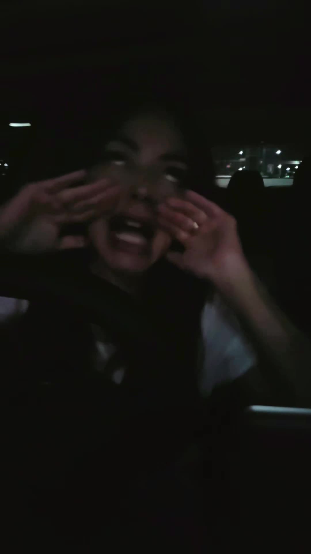 @Luna