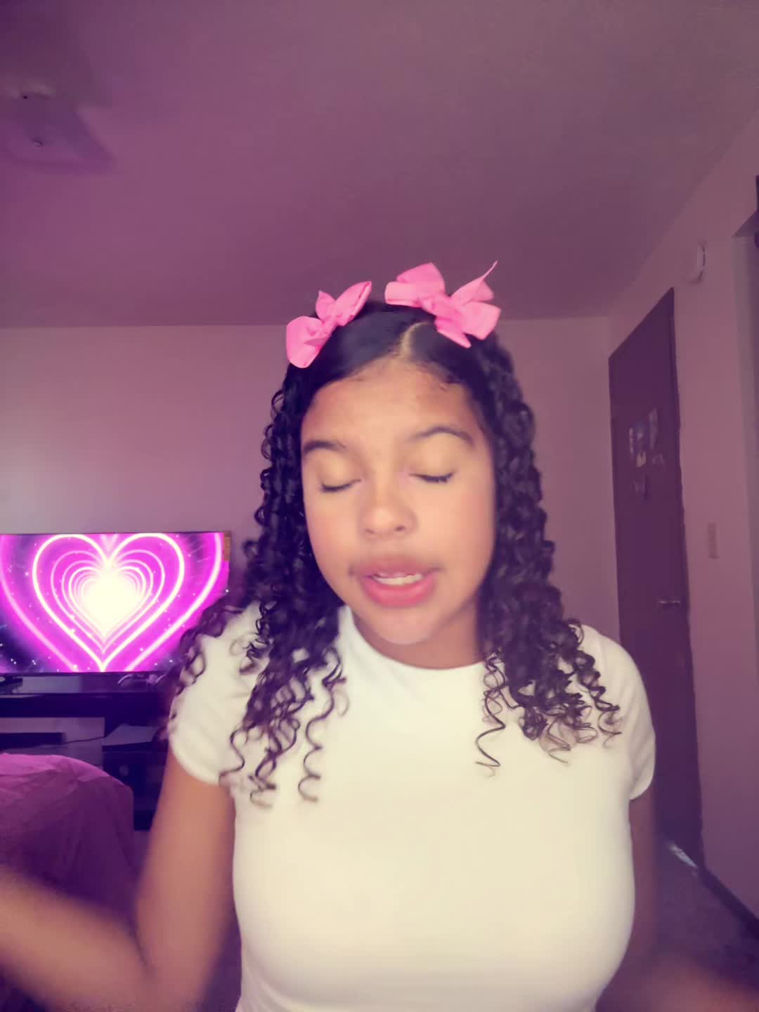 @𝓝𝓪𝔂🎀