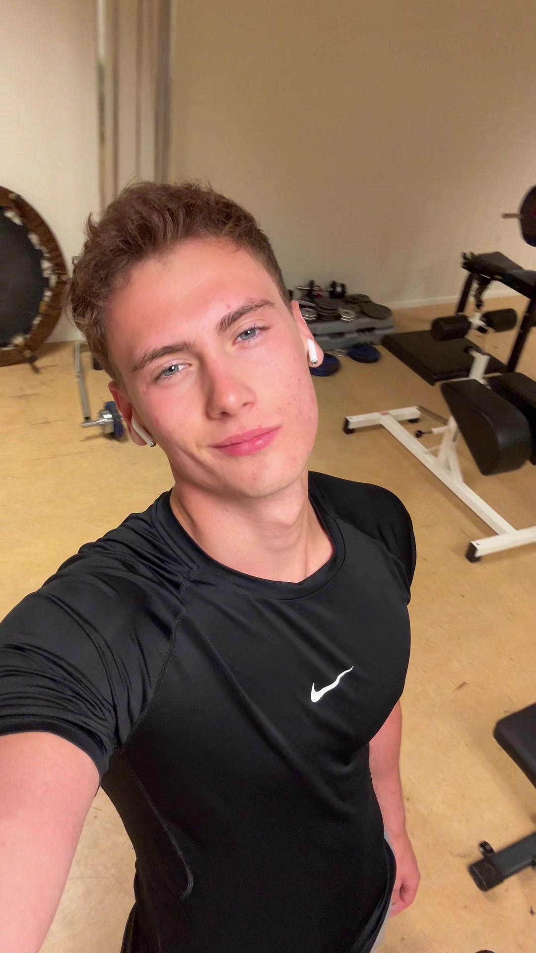 @Леша