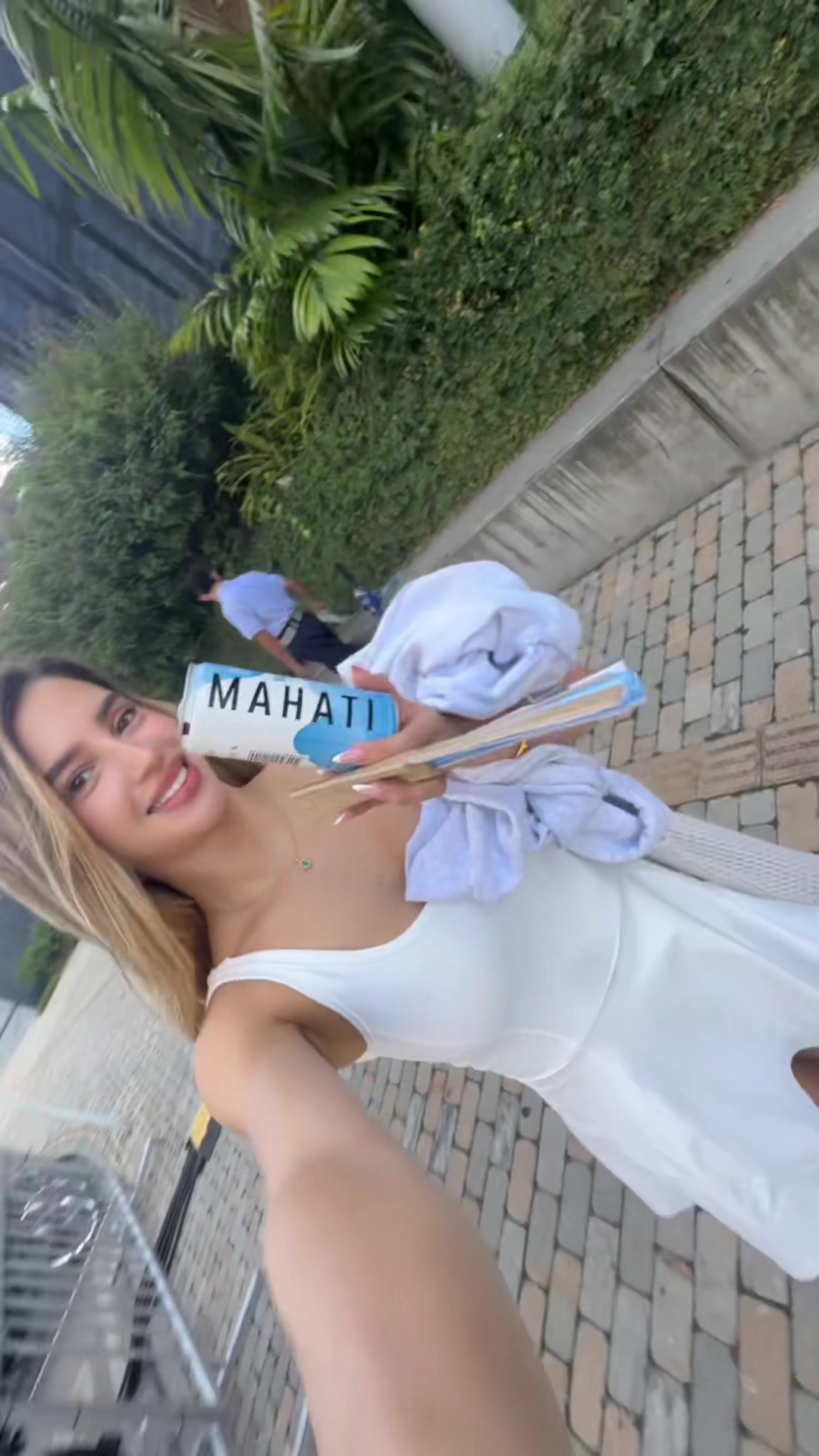 @Mar&iacute;a Paz/Modelo