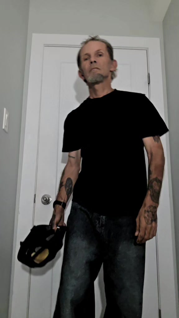 @🇨🇦KRH😈Wħɨskɇɏɍɨvɇɍ76🖤💜💚