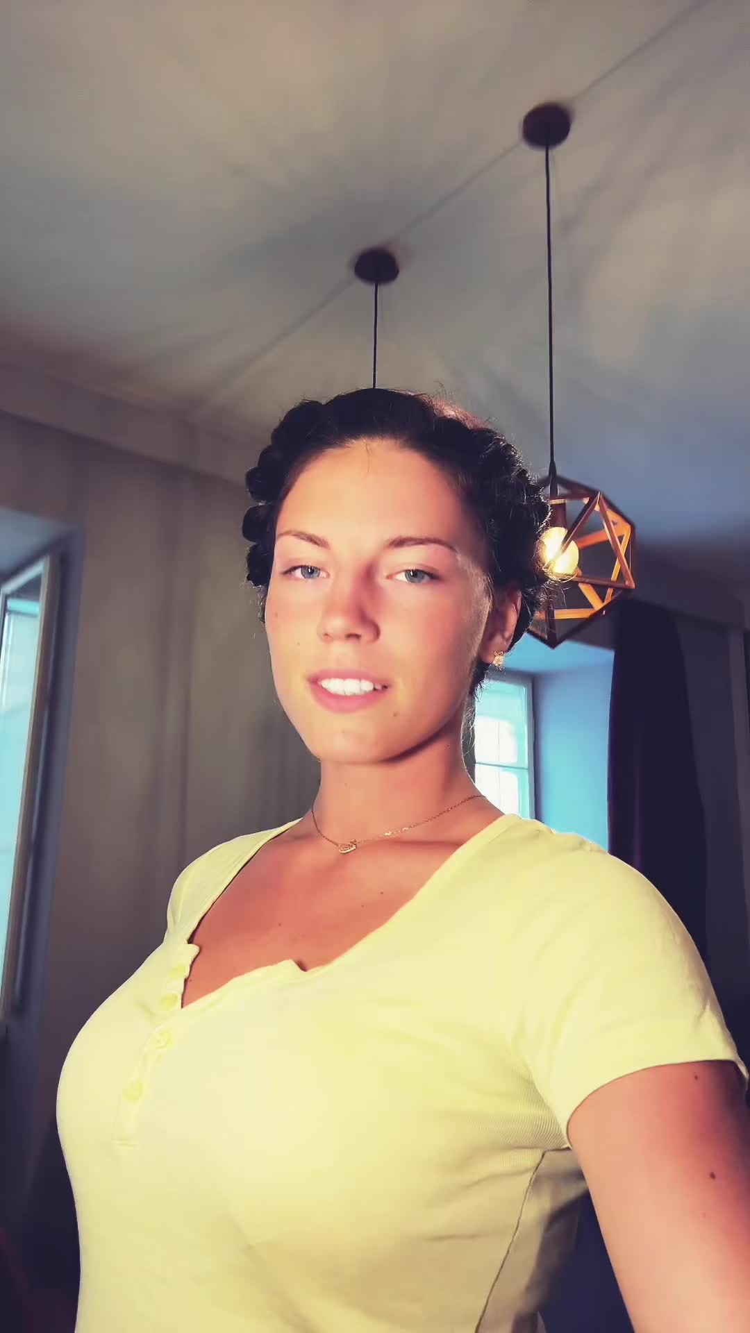 @Lola Kovačević⚡️