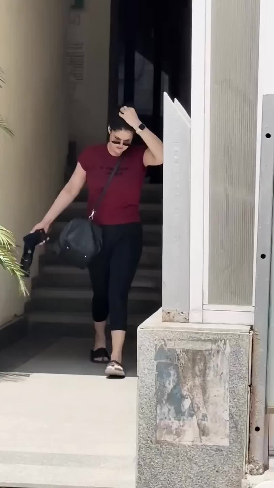 @zareen_khan