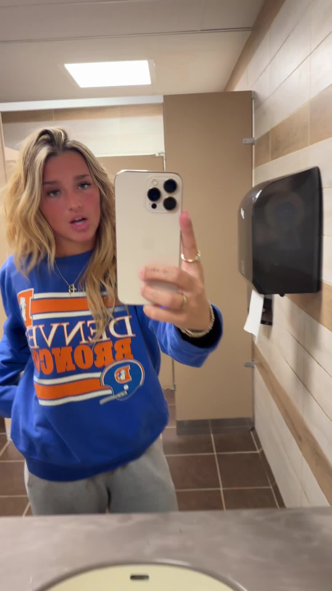 @tyannarose