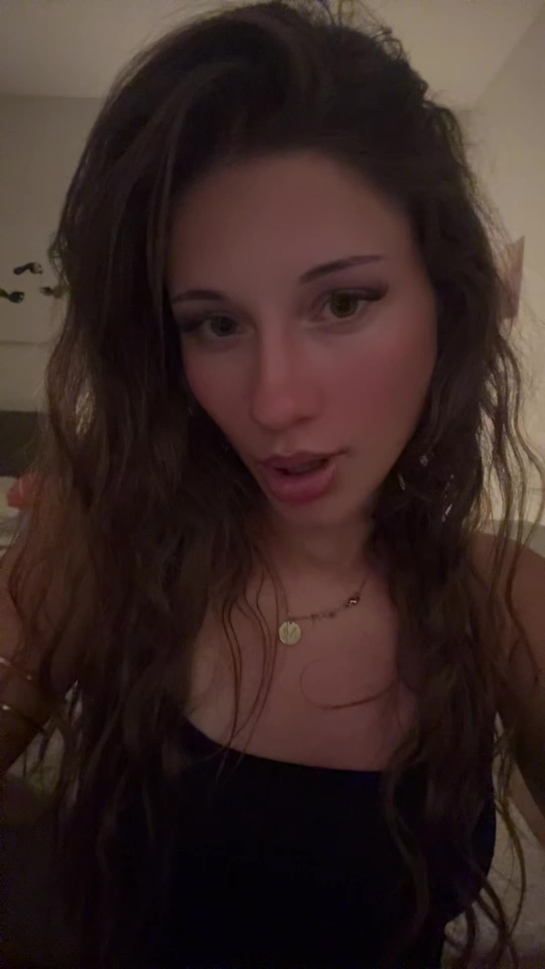 @𝐌𝐈𝐍𝐓𝐄𝐄𝐅𝐎𝐗 🕊