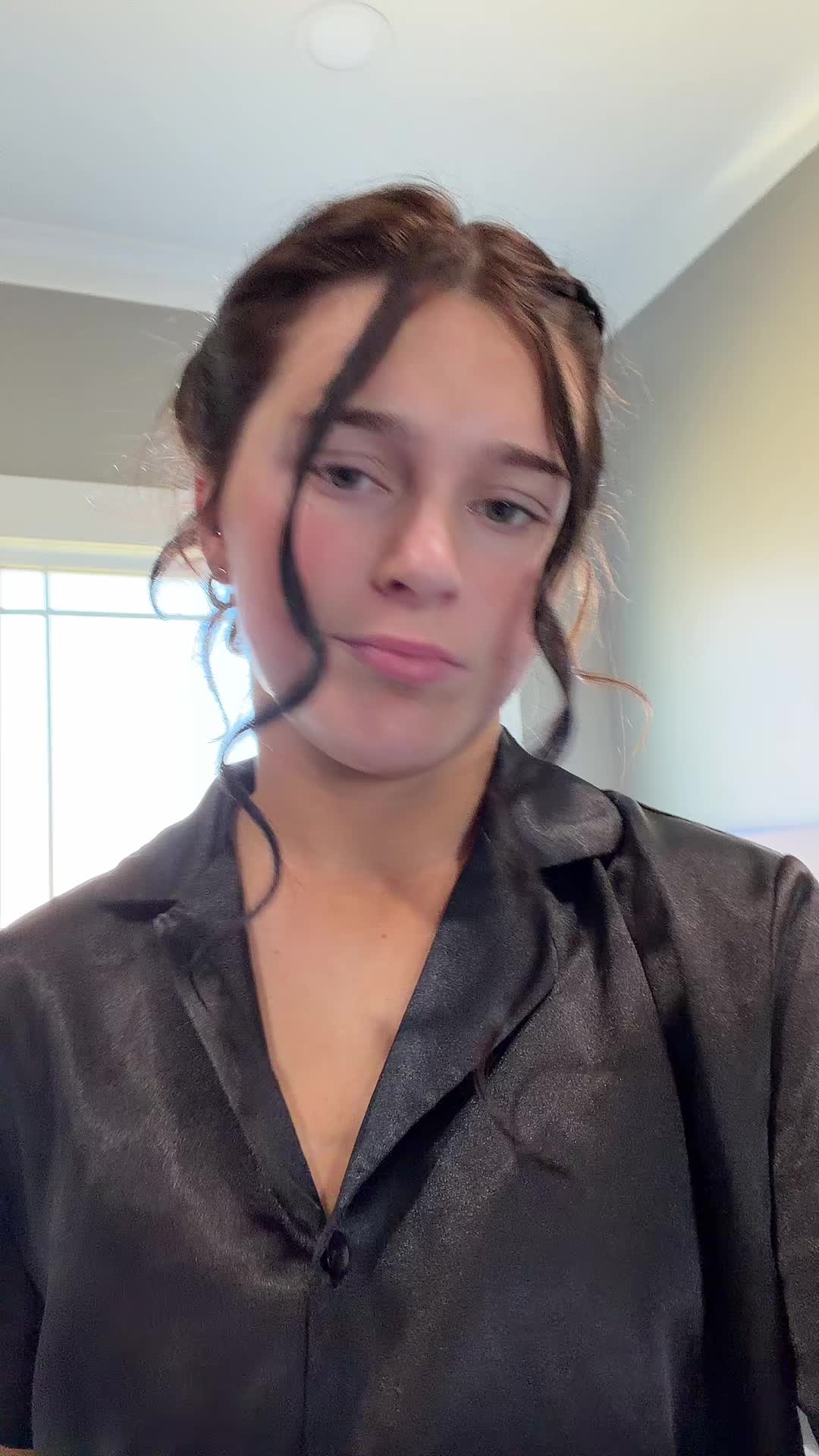 @anzley claire ๐