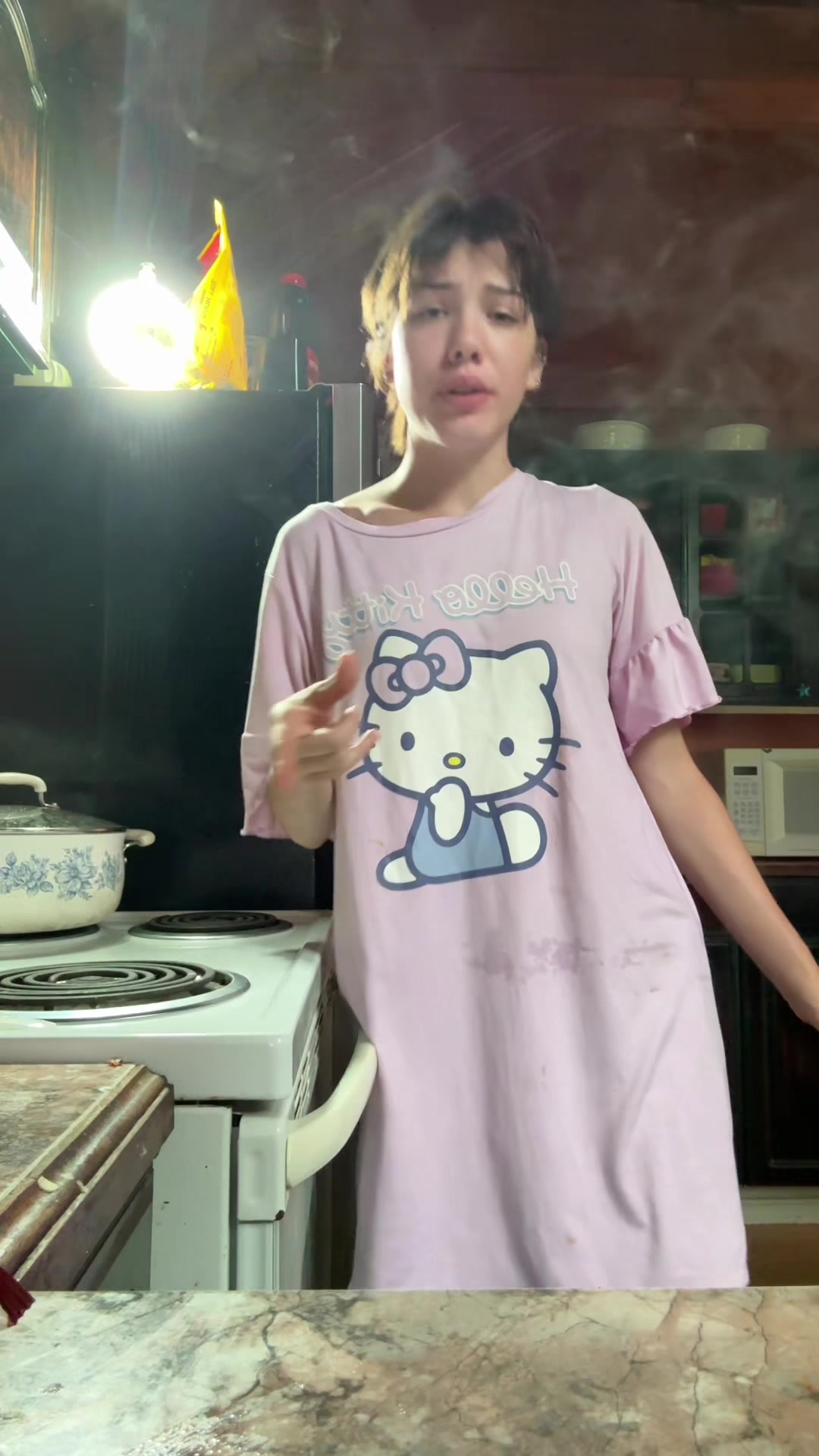 @d:mira$lynn:b