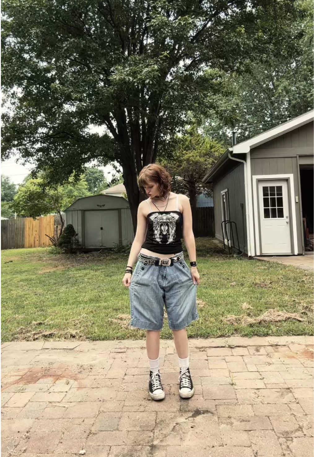 @v <3