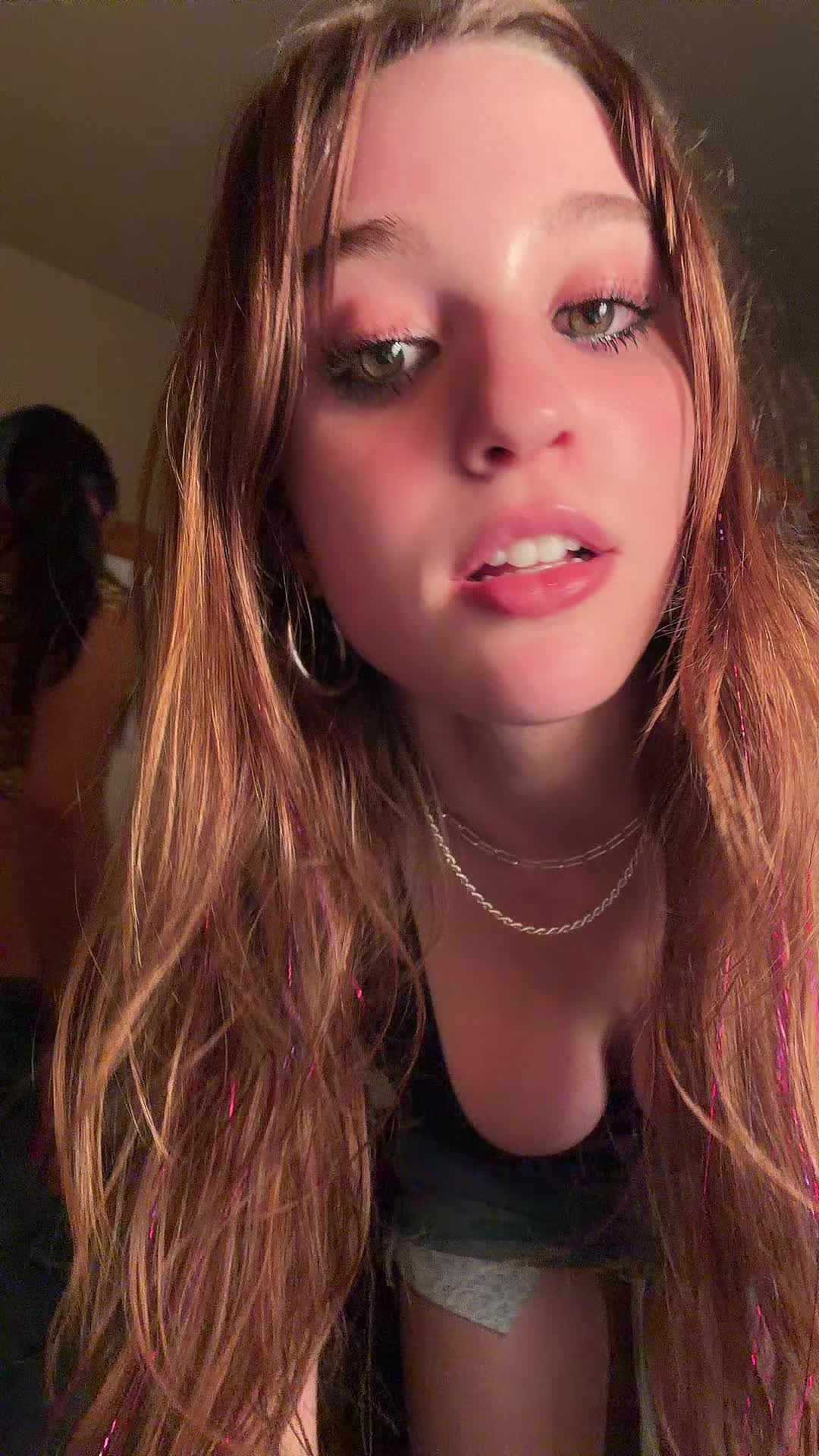 @Evie fan page