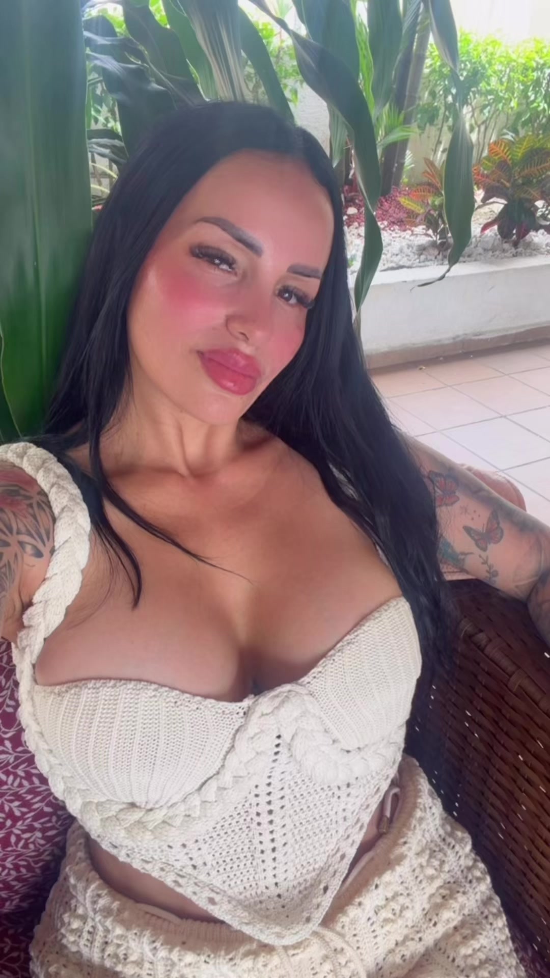 @Alexandra Santafe 👑te sigue