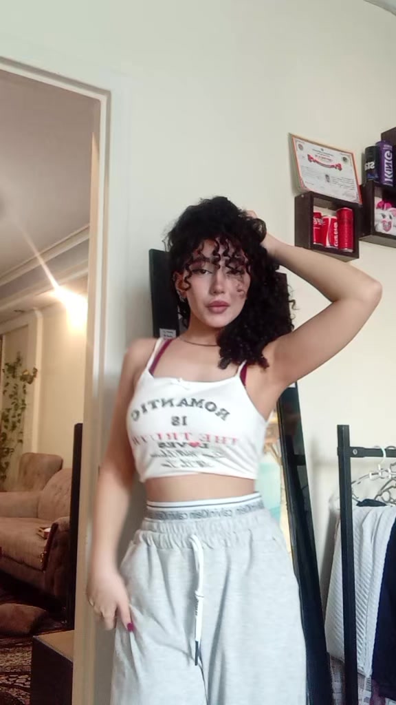 @romi__fer