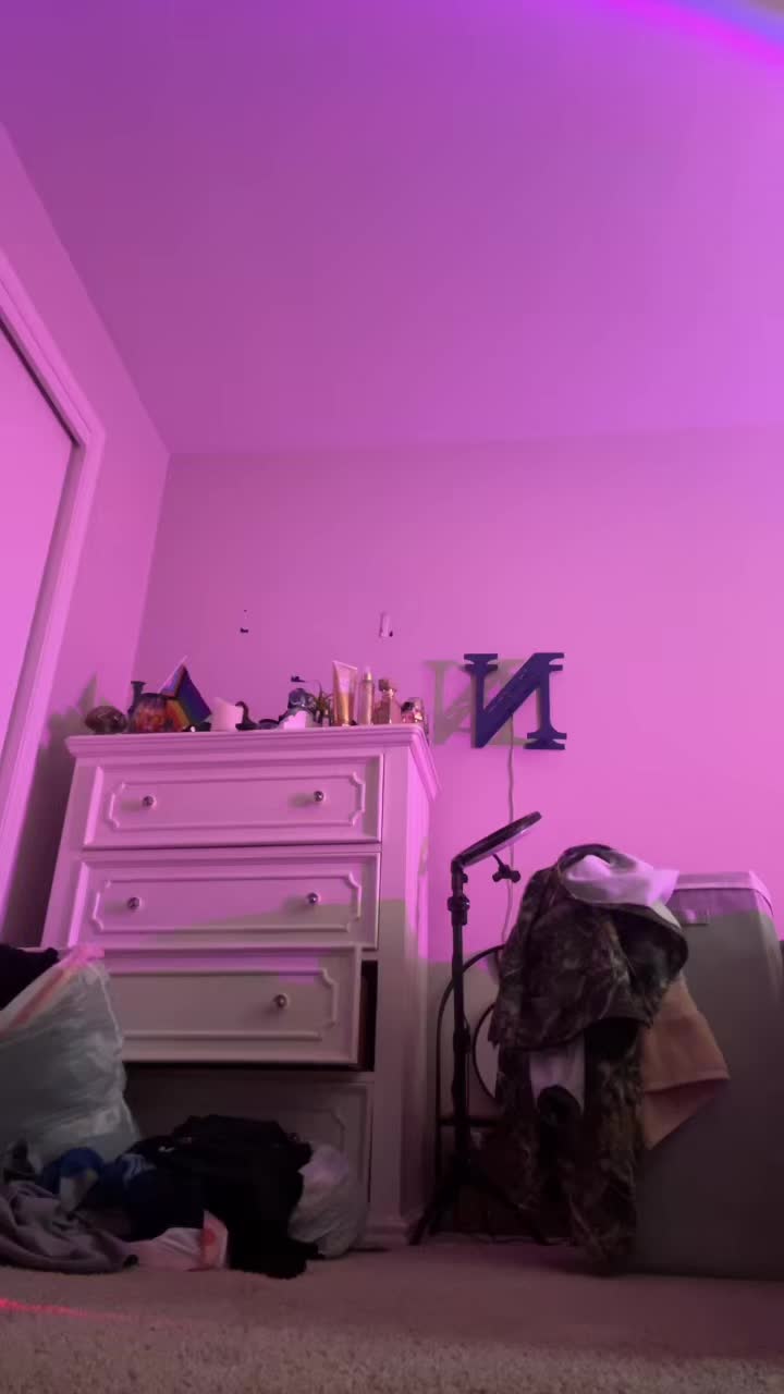 @nosmilingnini