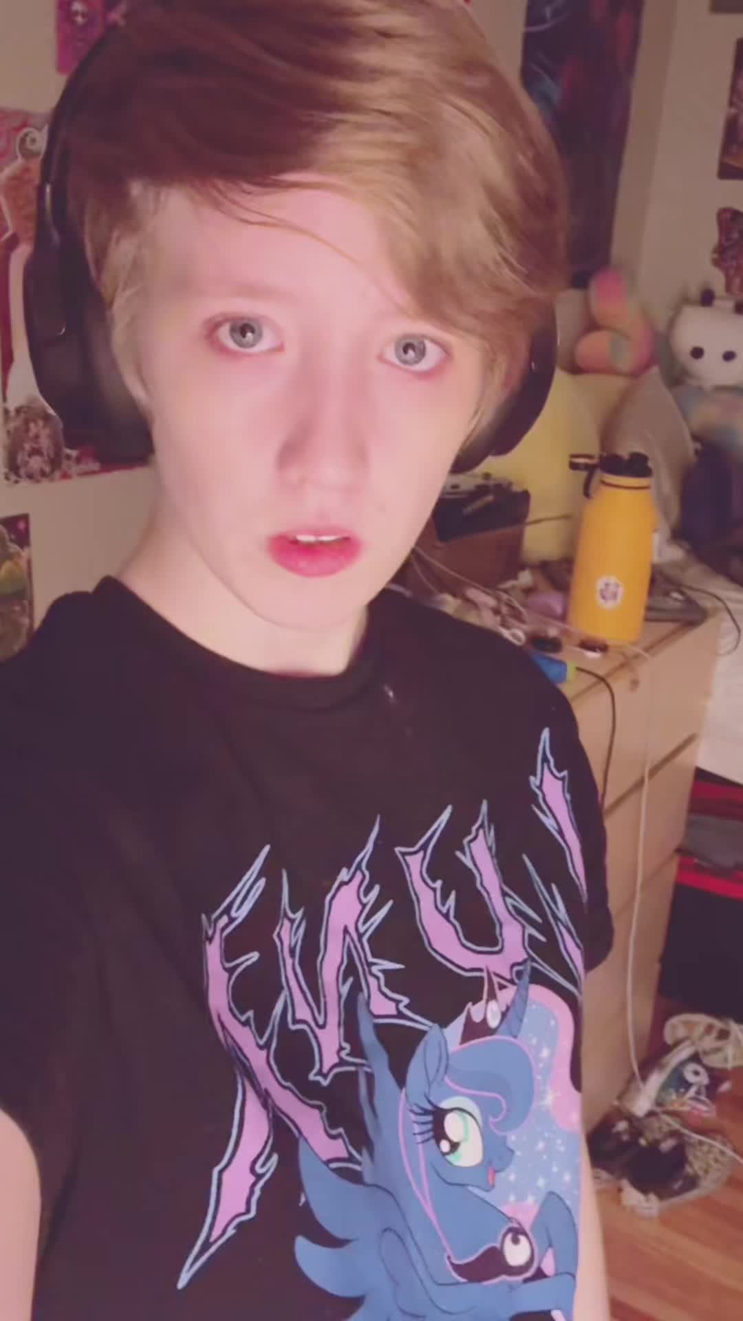 @𝔰𝔱𝔲𝔭𝔦𝔡 𝔟𝔦𝔱𝔠𝔥