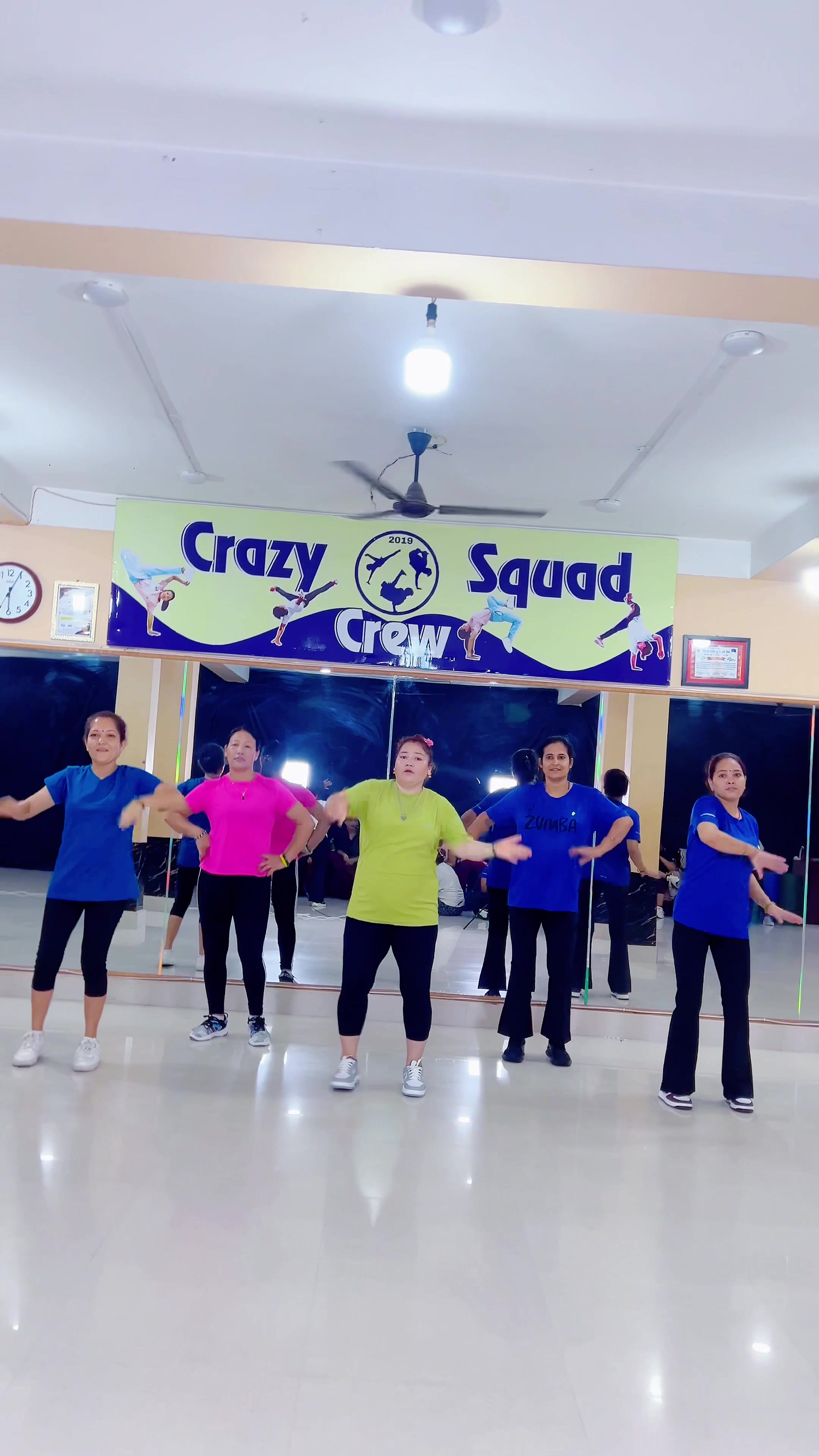 @Crazy Squad Crew