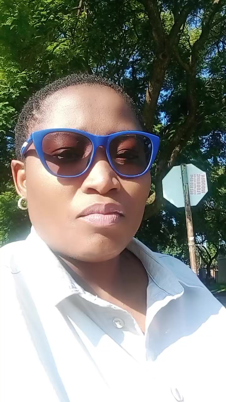 @Tee