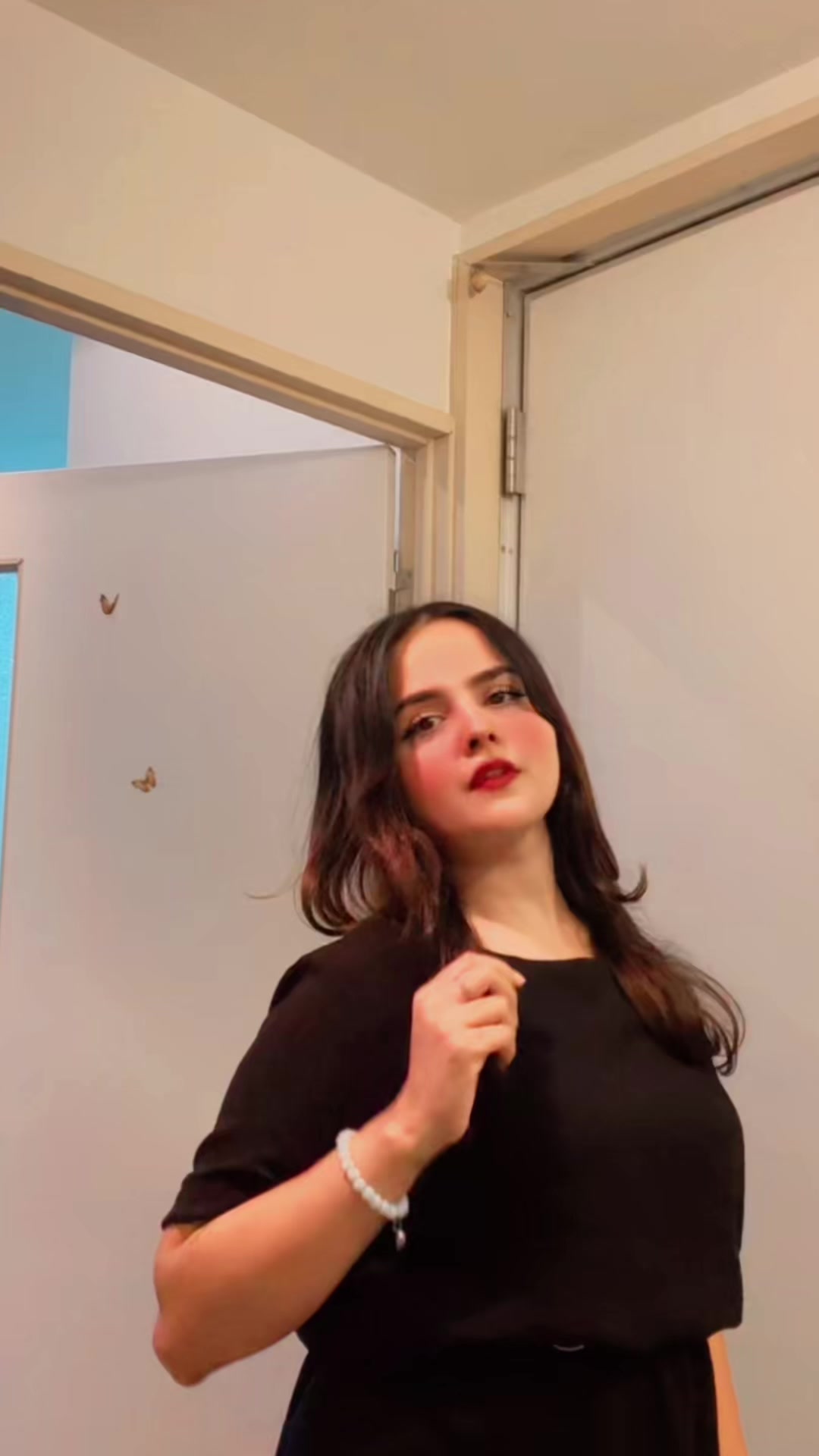 @&Agrave;neeta🧿