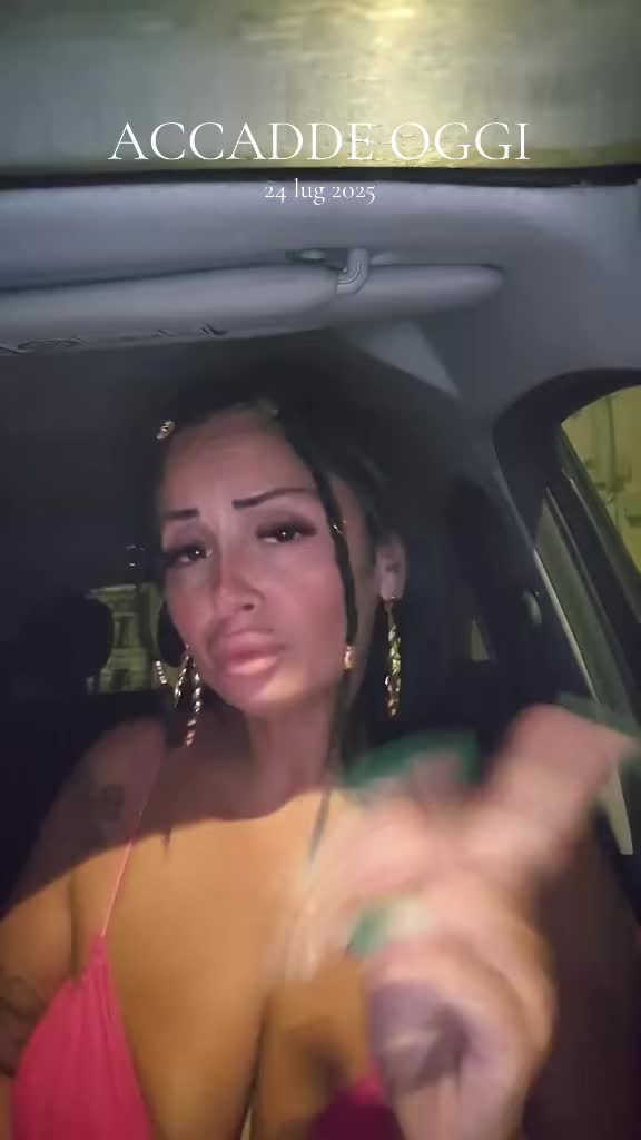 @E m scoccj e parla e cia’